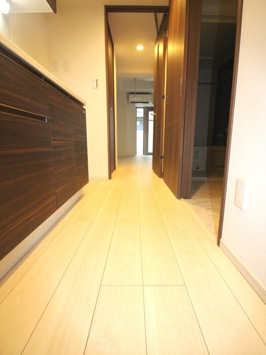 物件内観写真17　(廊下)