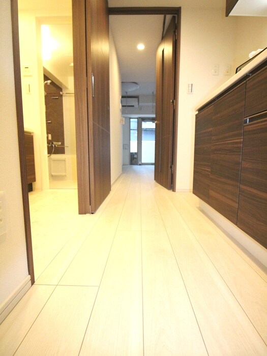 物件内観写真18　(廊下)