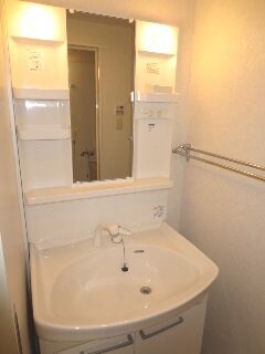 物件内観写真7　(洗面)