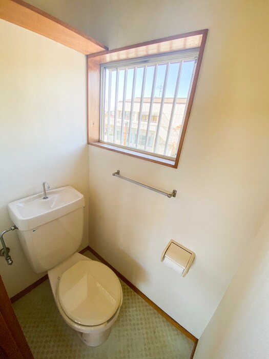 物件内観写真15　(トイレ)