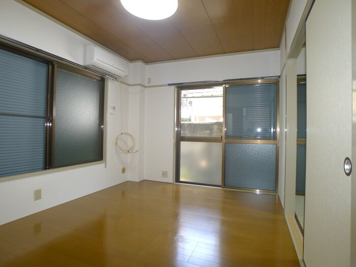 物件内観写真10　(居室)