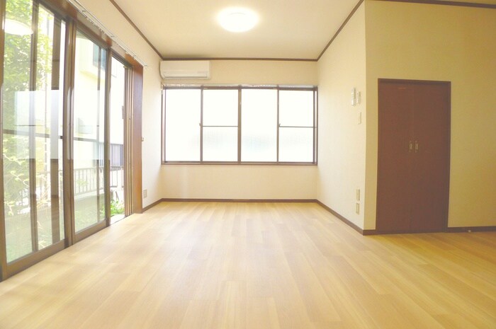 物件内観写真8　(居室)