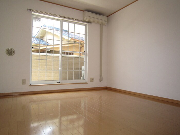 物件内観写真3　(居室)