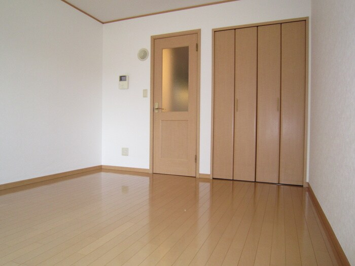 物件内観写真4　(居室)