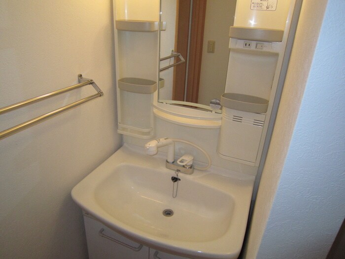 物件内観写真8　(洗面)