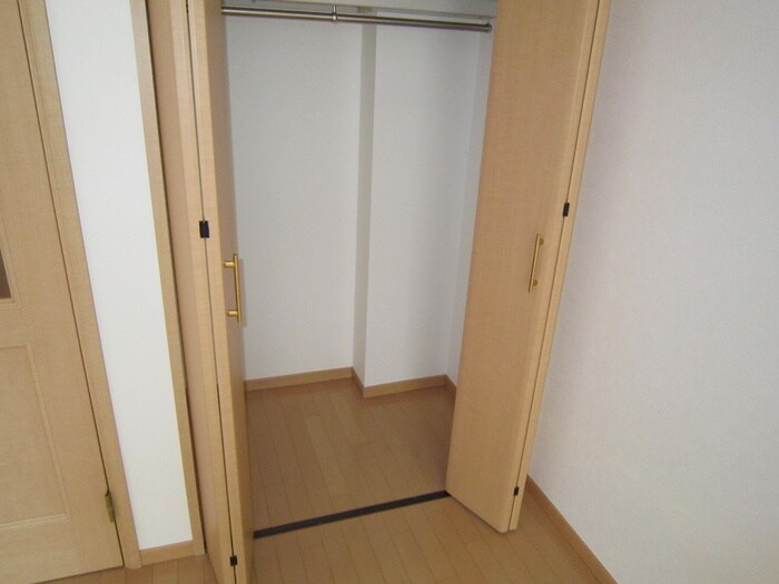 物件内観写真10　(収納)