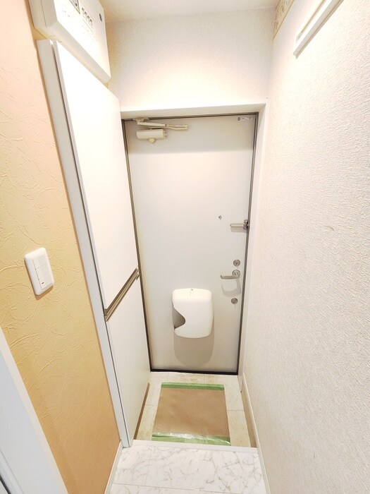 物件内観写真14　(玄関)