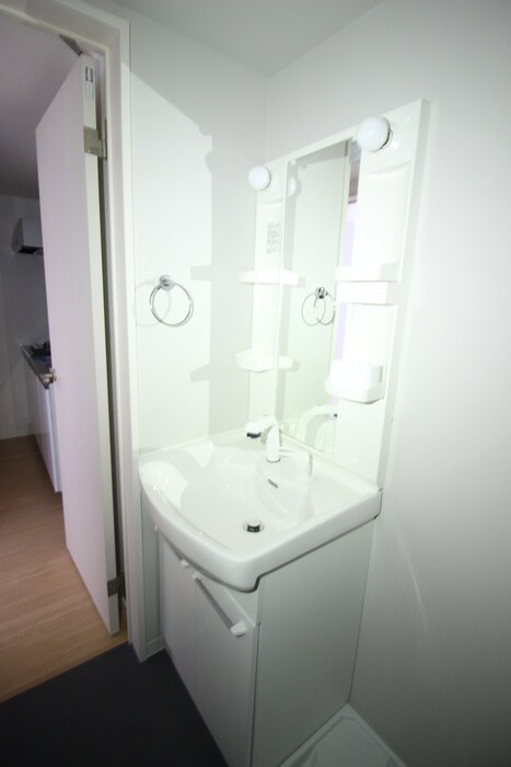 物件内観写真12　(洗面)