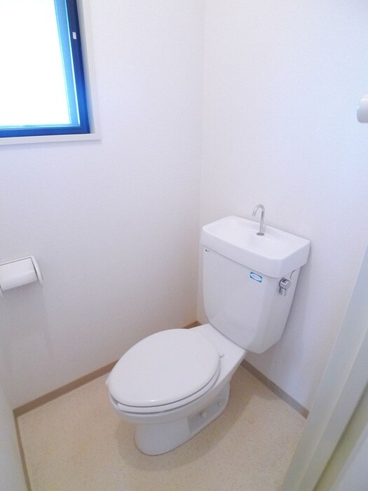 物件内観写真12　(トイレ)