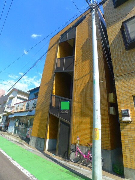 エタ－ナル外観写真