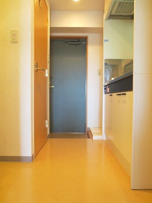 物件内観写真11　(玄関)