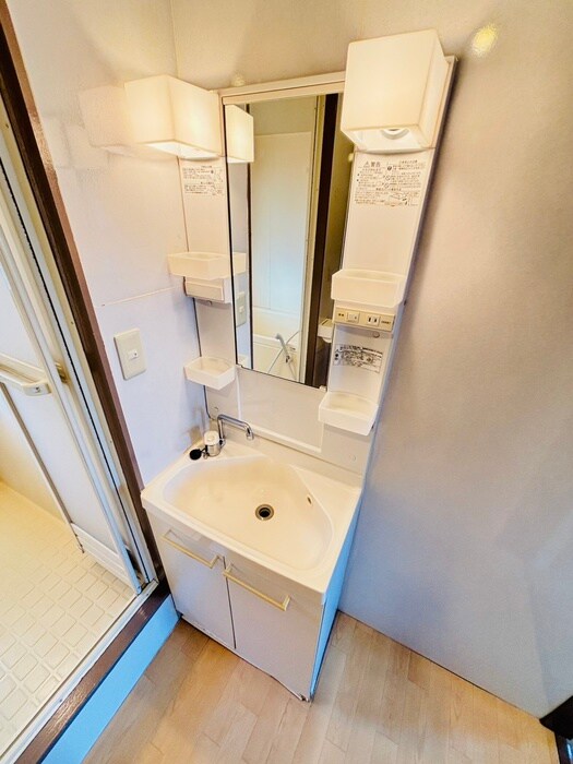 物件内観写真12　(洗面)