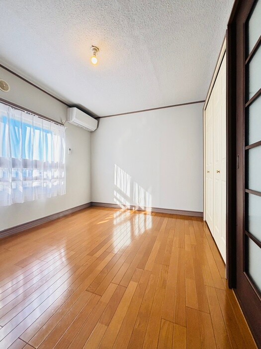 物件内観写真14　(居室)