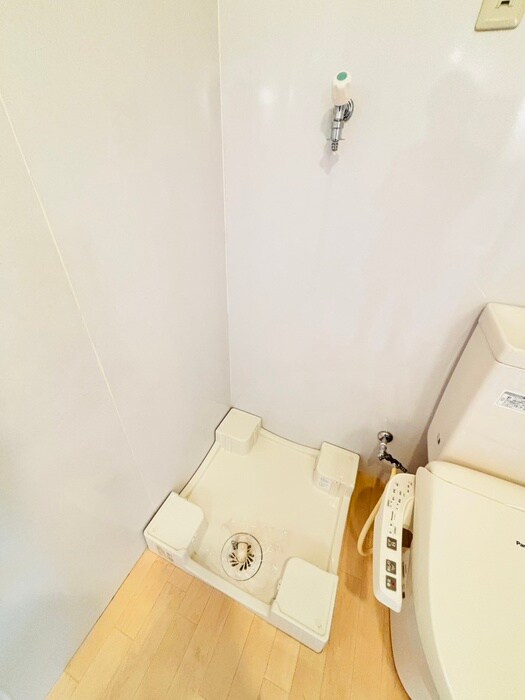 物件内観写真17　(洗濯機置場)