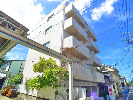 ウィンベルソロ西新井５外観写真