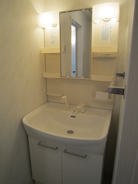 物件内観写真5　(洗面)