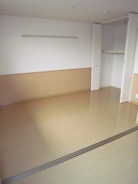 物件内観写真11　(収納)