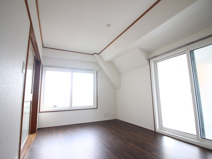 物件内観写真8　(居室)