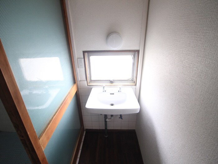 物件内観写真12　(洗面)