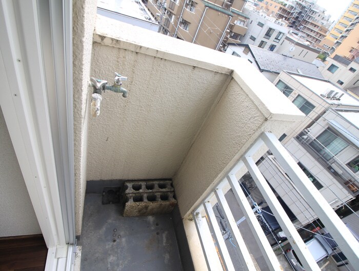 物件内観写真18　(洗濯機置場)