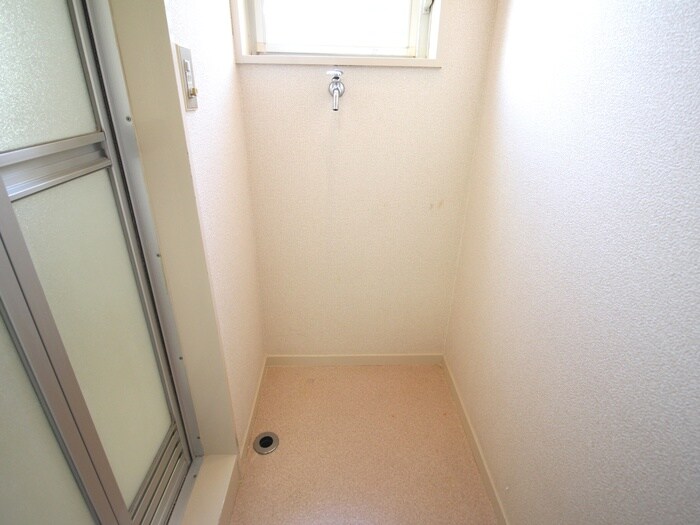 物件内観写真19　(洗濯機置場)