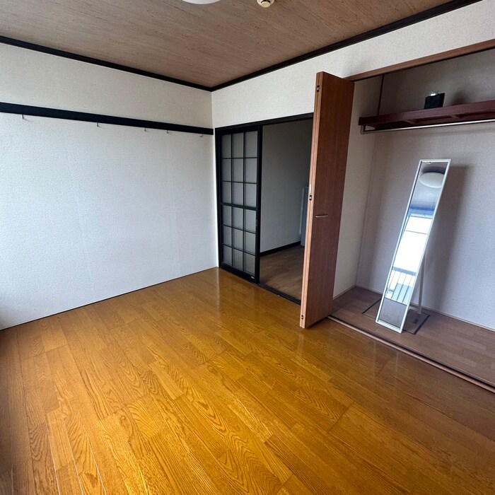 物件内観写真9　(居室)