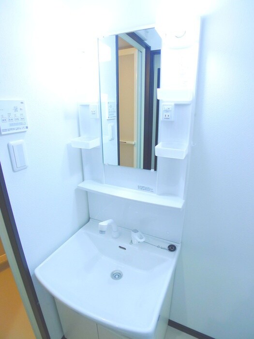 物件内観写真9　(洗面)