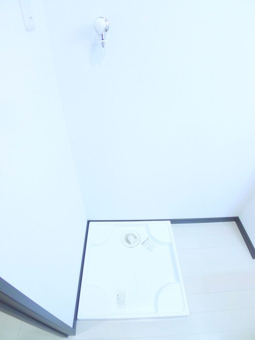 物件内観写真18　(洗濯機置場)