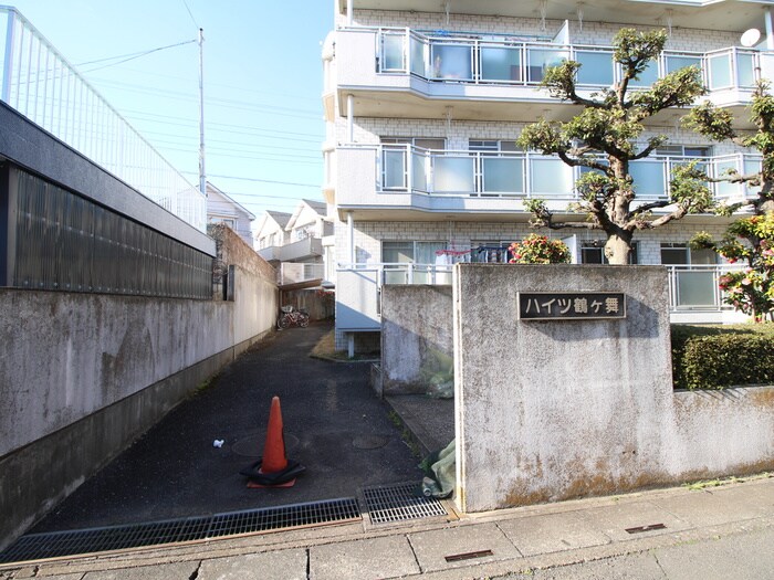 物件外観写真5　(エントランス部分)