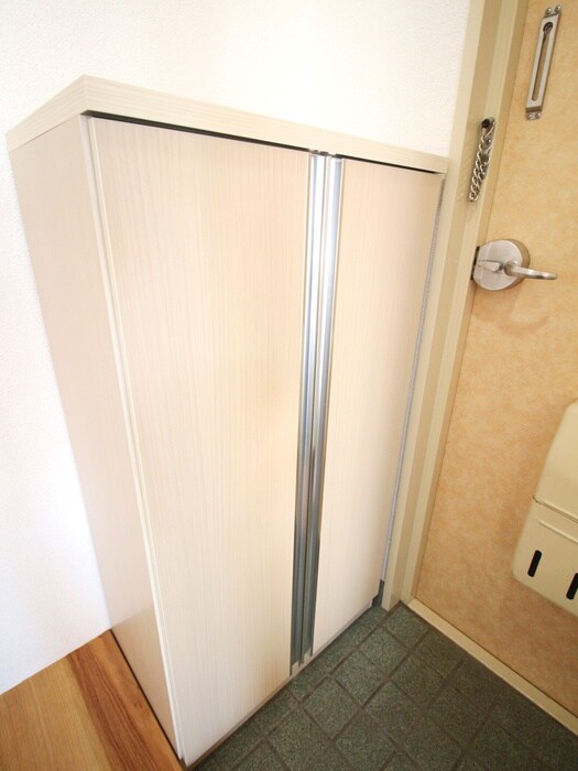 物件内観写真15　(靴箱)