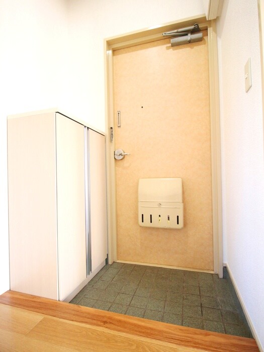 物件内観写真17　(玄関)