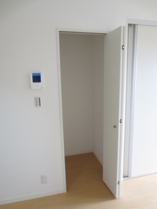 物件内観写真10　(収納)