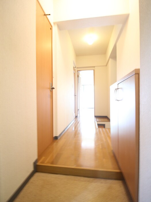 物件内観写真15　(玄関)