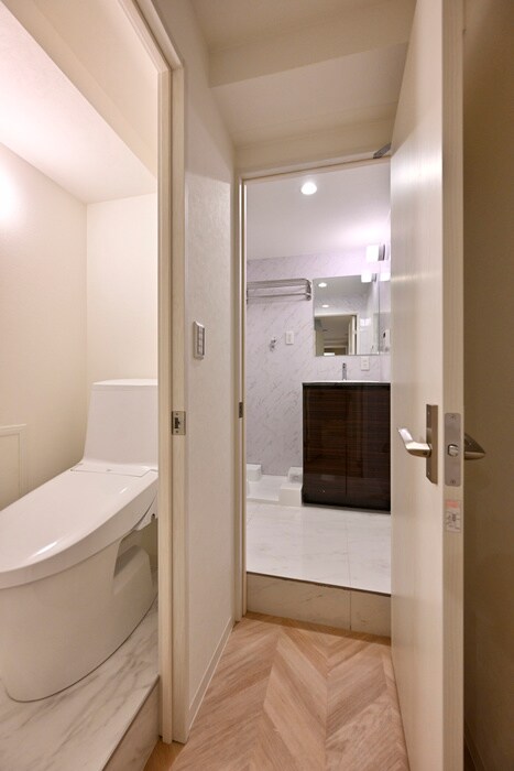 物件内観写真11　(廊下)