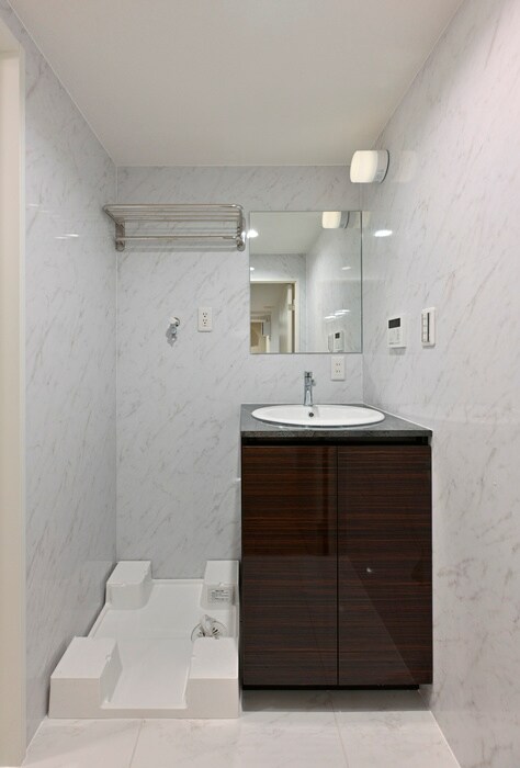 物件内観写真12　(洗面)