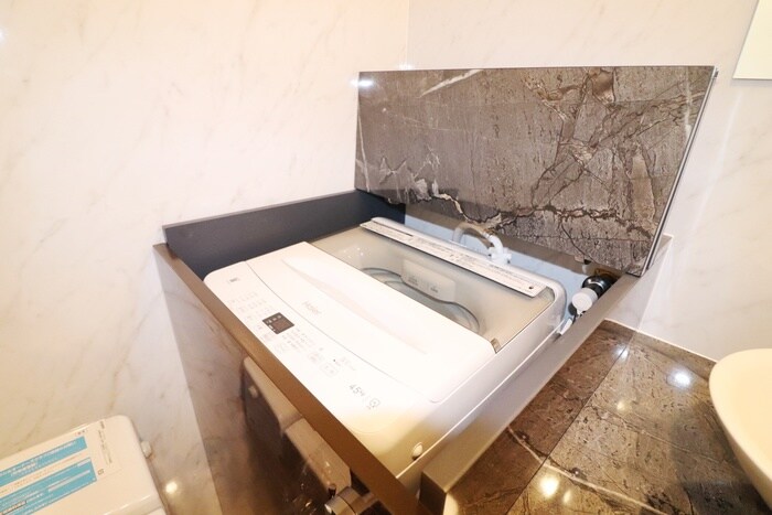 物件内観写真13　(洗濯機置場)