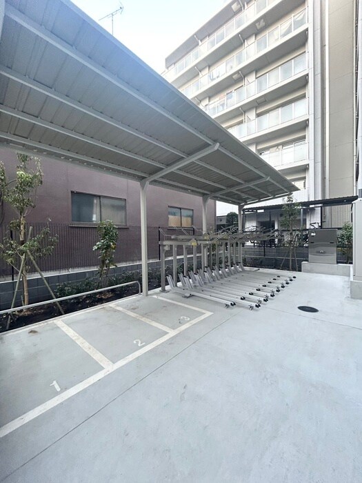 物件外観写真6　(駐輪場)