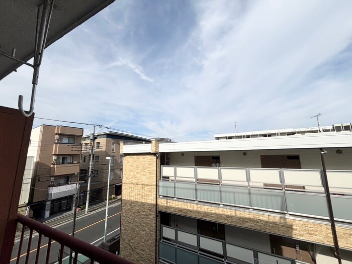 物件内観写真9　(室内からの展望)