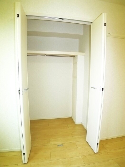 物件内観写真13　(収納)