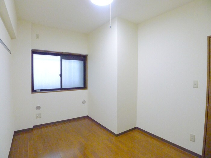 物件内観写真10　(居室)