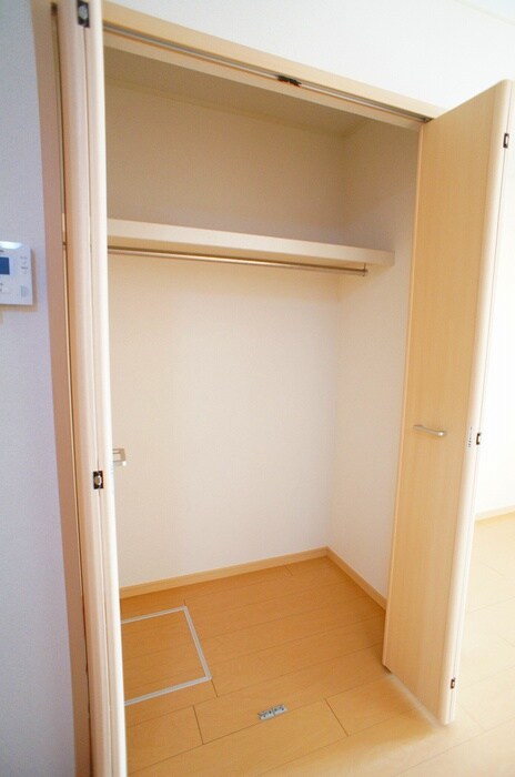 物件内観写真16　(収納)