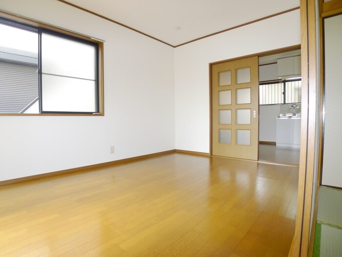 物件内観写真7　(居室)