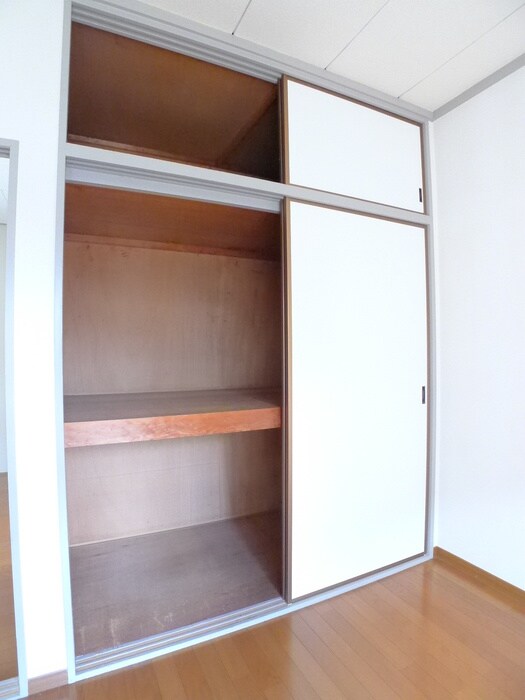 物件内観写真5　(収納)