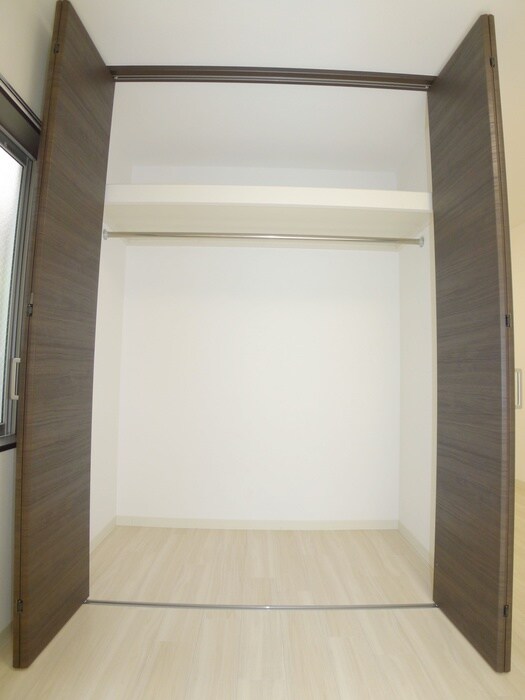 物件内観写真12　(収納)