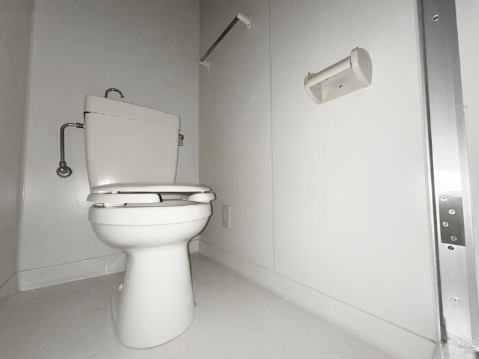 物件内観写真12　(トイレ)