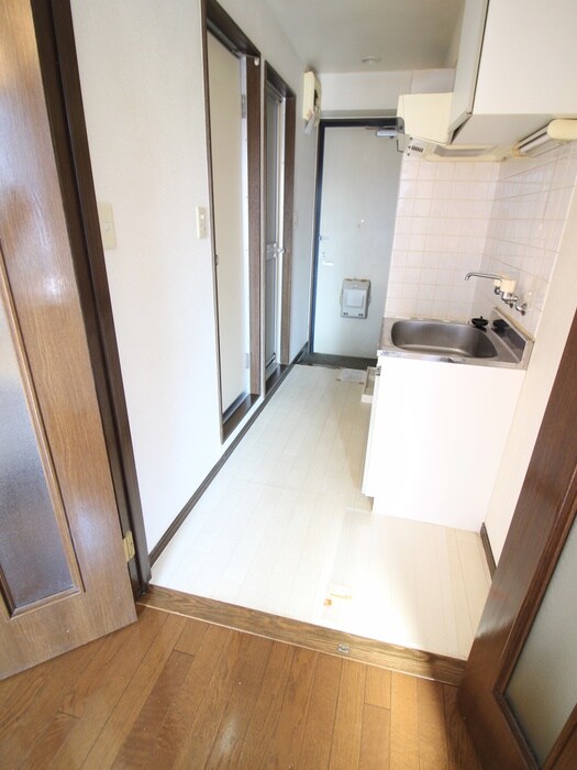 物件内観写真13　(廊下)