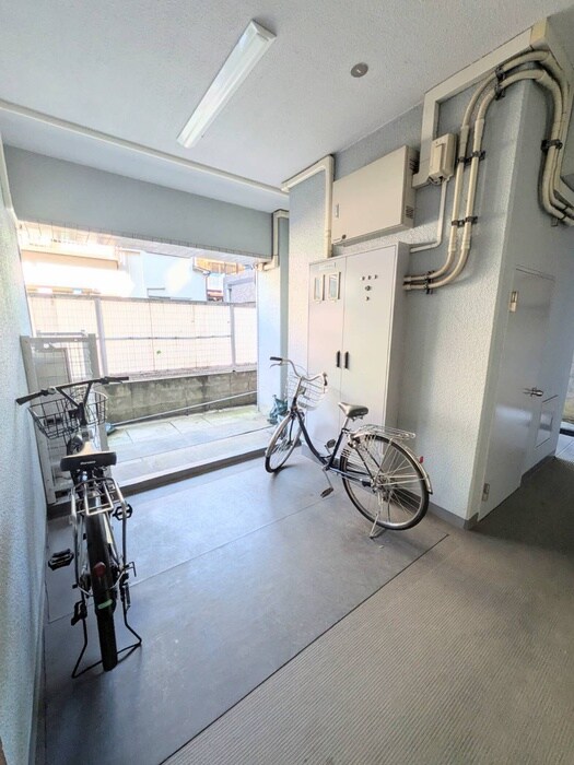 飯尾ビルの駐輪場