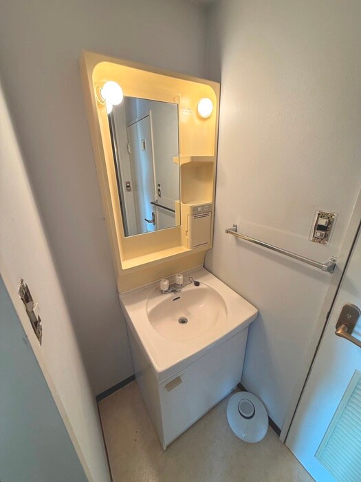 物件内観写真12　(洗面)