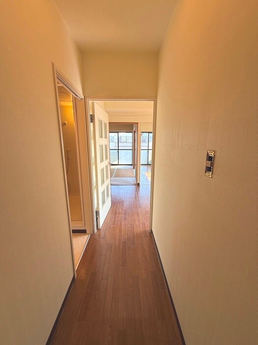 物件内観写真20　(廊下)