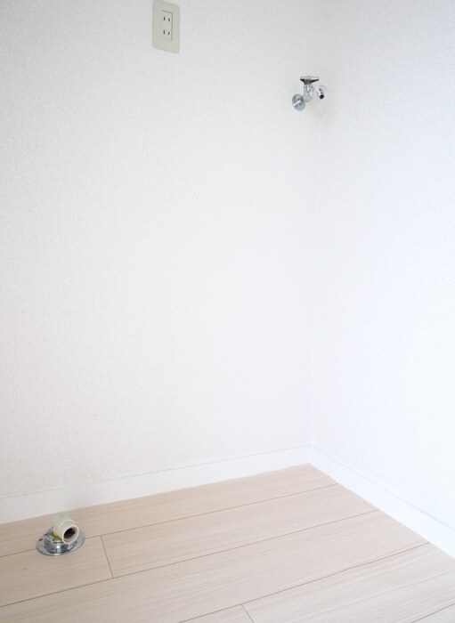 物件内観写真9　(洗濯機置場)